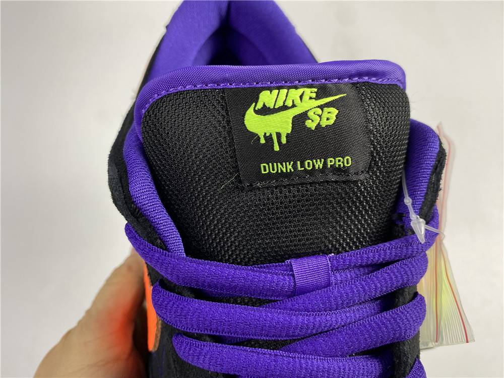 Nike SB Dunk Low Night of Mischief BQ6817-006